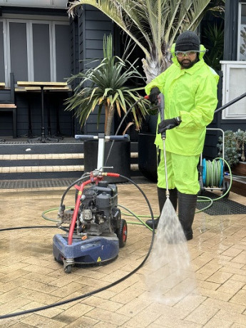 get-increased-visibility-in-the-interiors-with-professional-office-cleaning-in-osborn-park-big-0