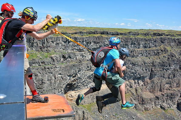 how-to-learn-base-jumping-big-0