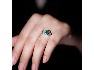 Classic Emerald Engagement Ring with Diamond