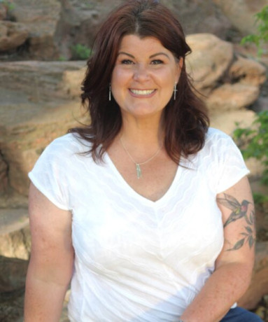 mona-michelle-realtor-big-0